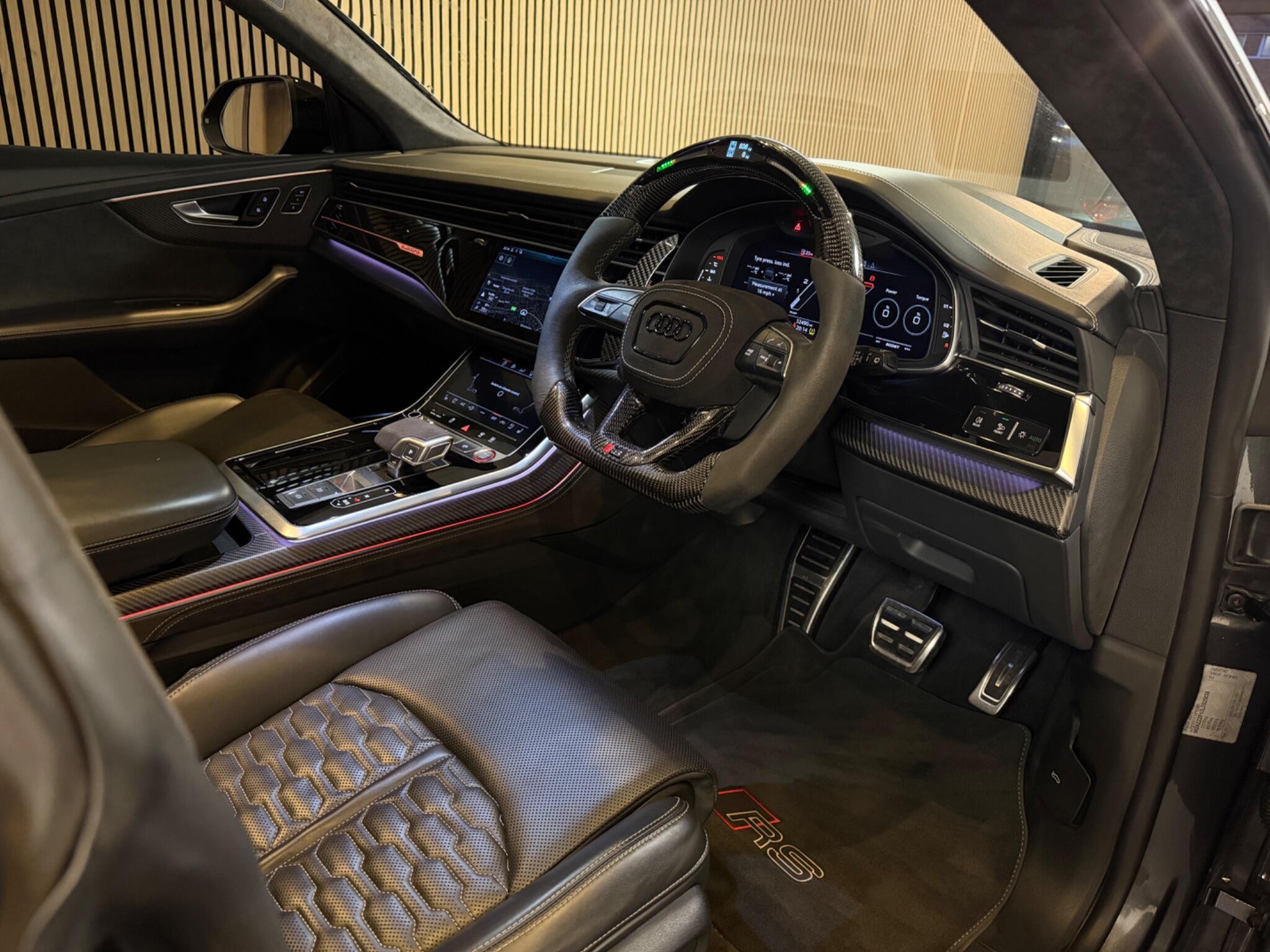 Audi RSQ8